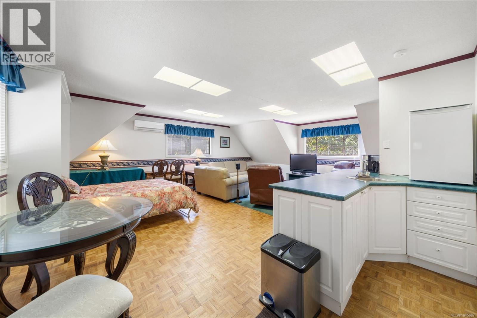 2159 Wildwood Dr - Image 33