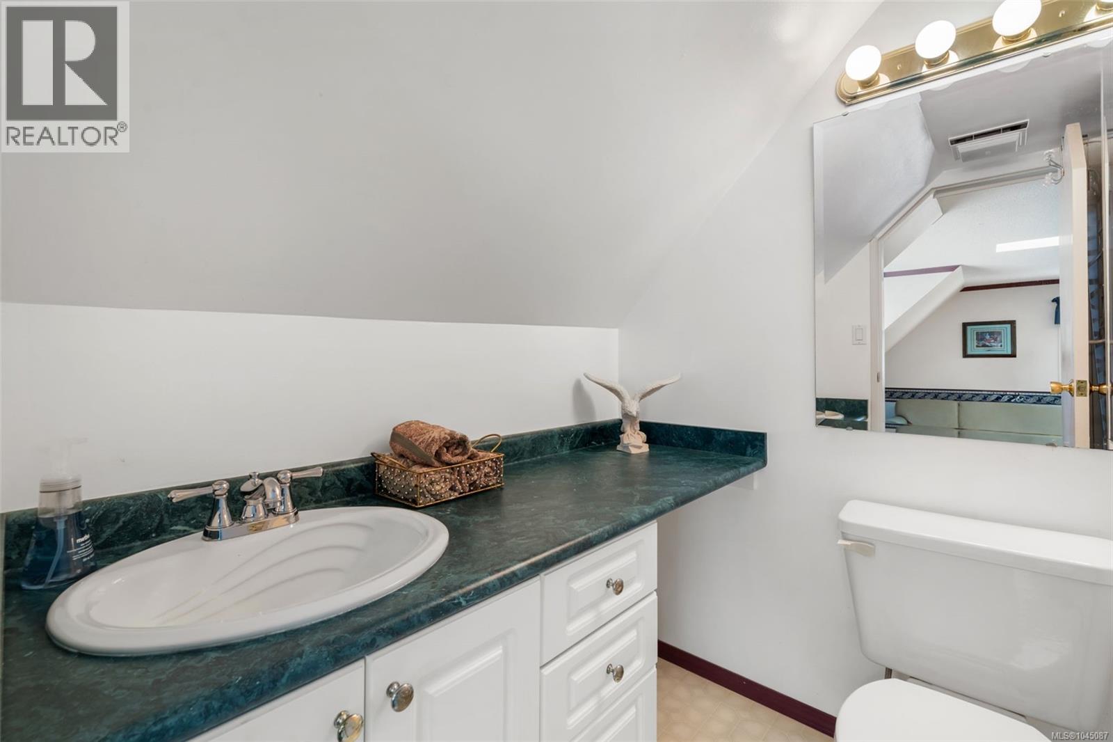 2159 Wildwood Dr - 36
