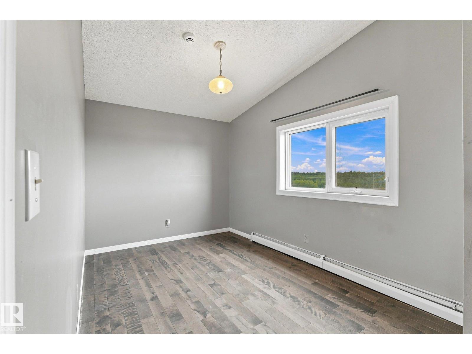#66 Reserve Road - 33