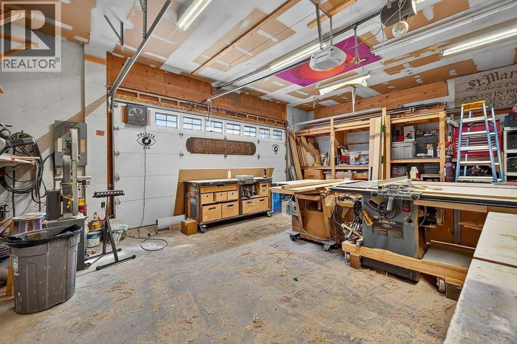 241 25 Avenue Northeast - Photo 34