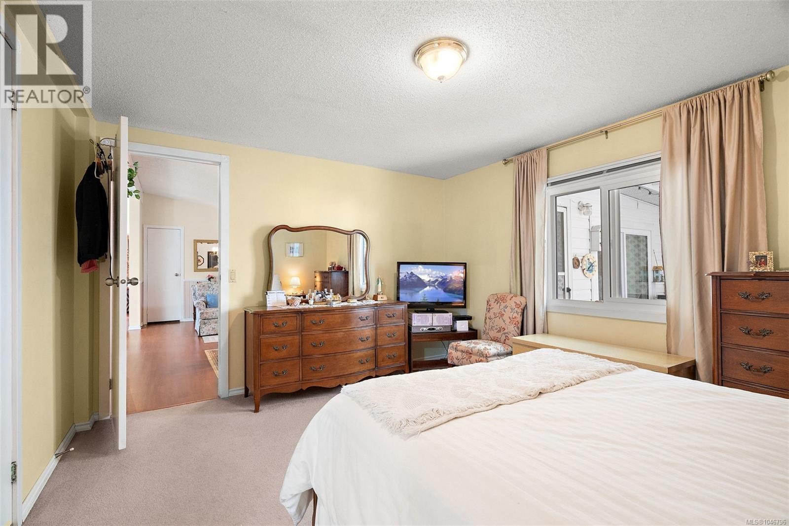 #111 7701 Central Saanich Rd - 12