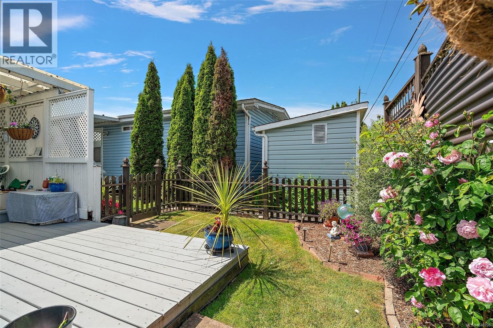 111 7701 Central Saanich Rd, Central Saanich
