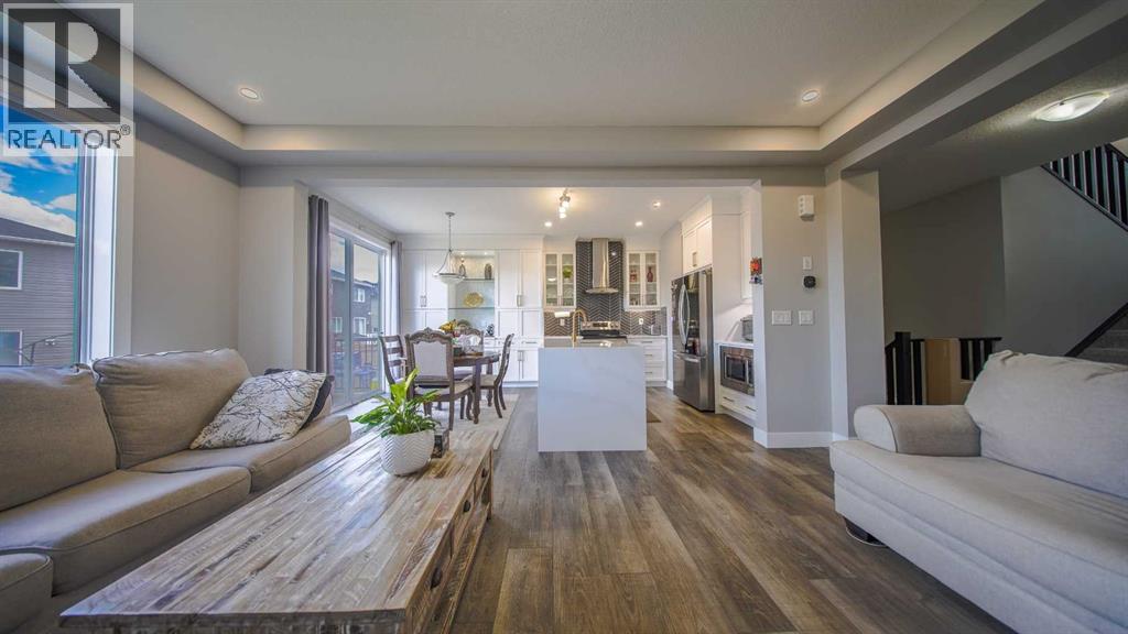 74 Carrington Crescent Northwest - Photo 9
