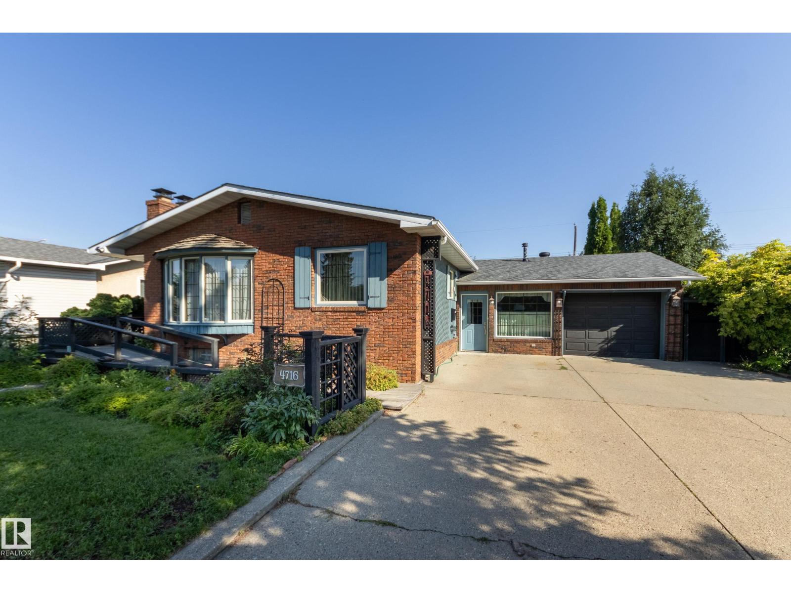 4716 109 AV NW - 1