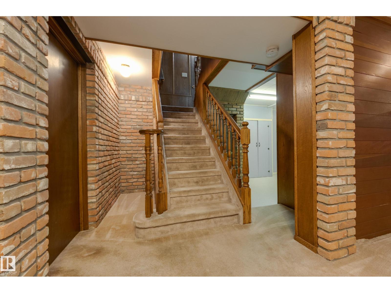 4716 109 AV NW - 20