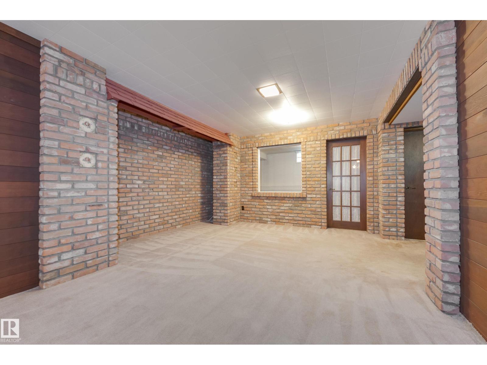 4716 109 Avenue NW - Photo 23
