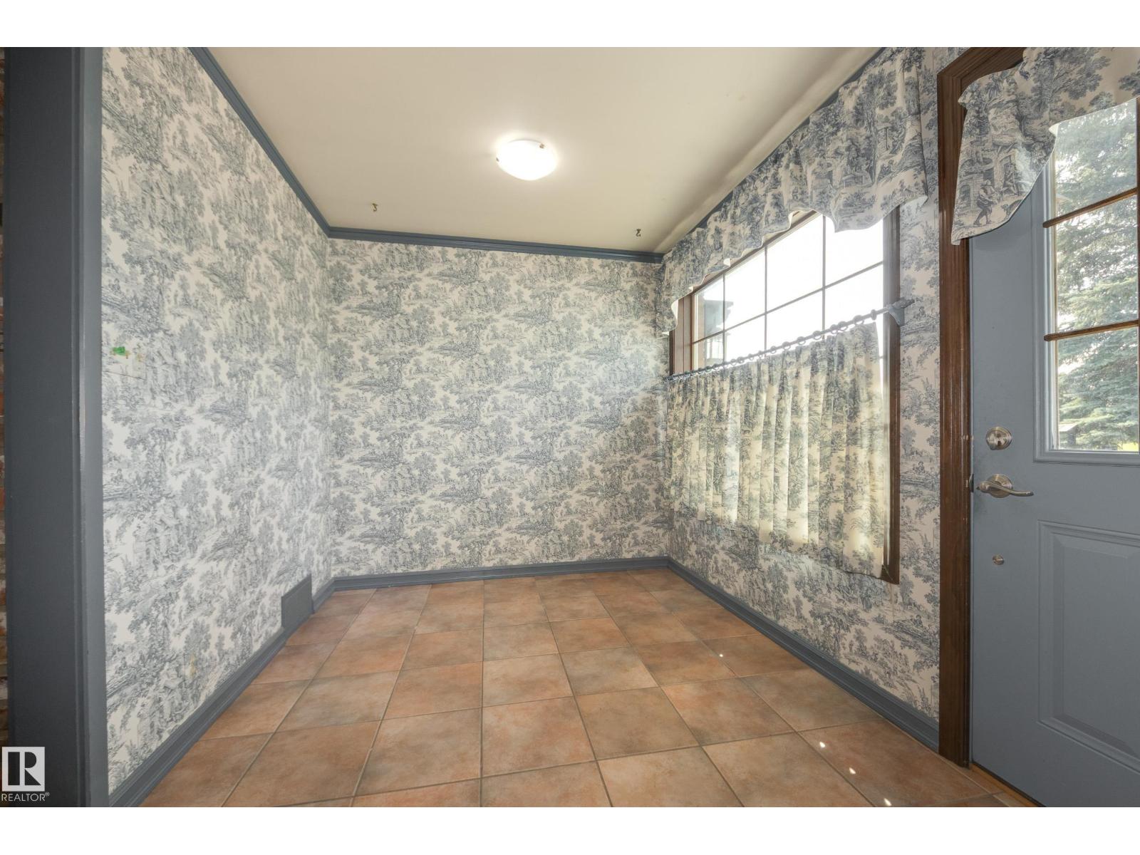 4716 109 Avenue NW - Photo 31