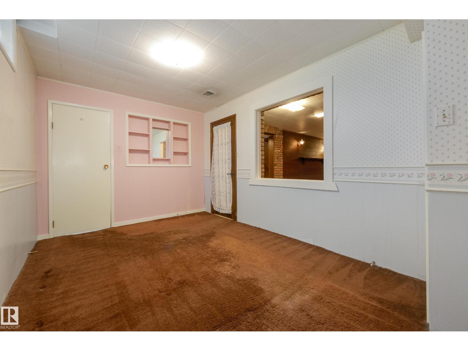 4716 109 AV NW - 24
