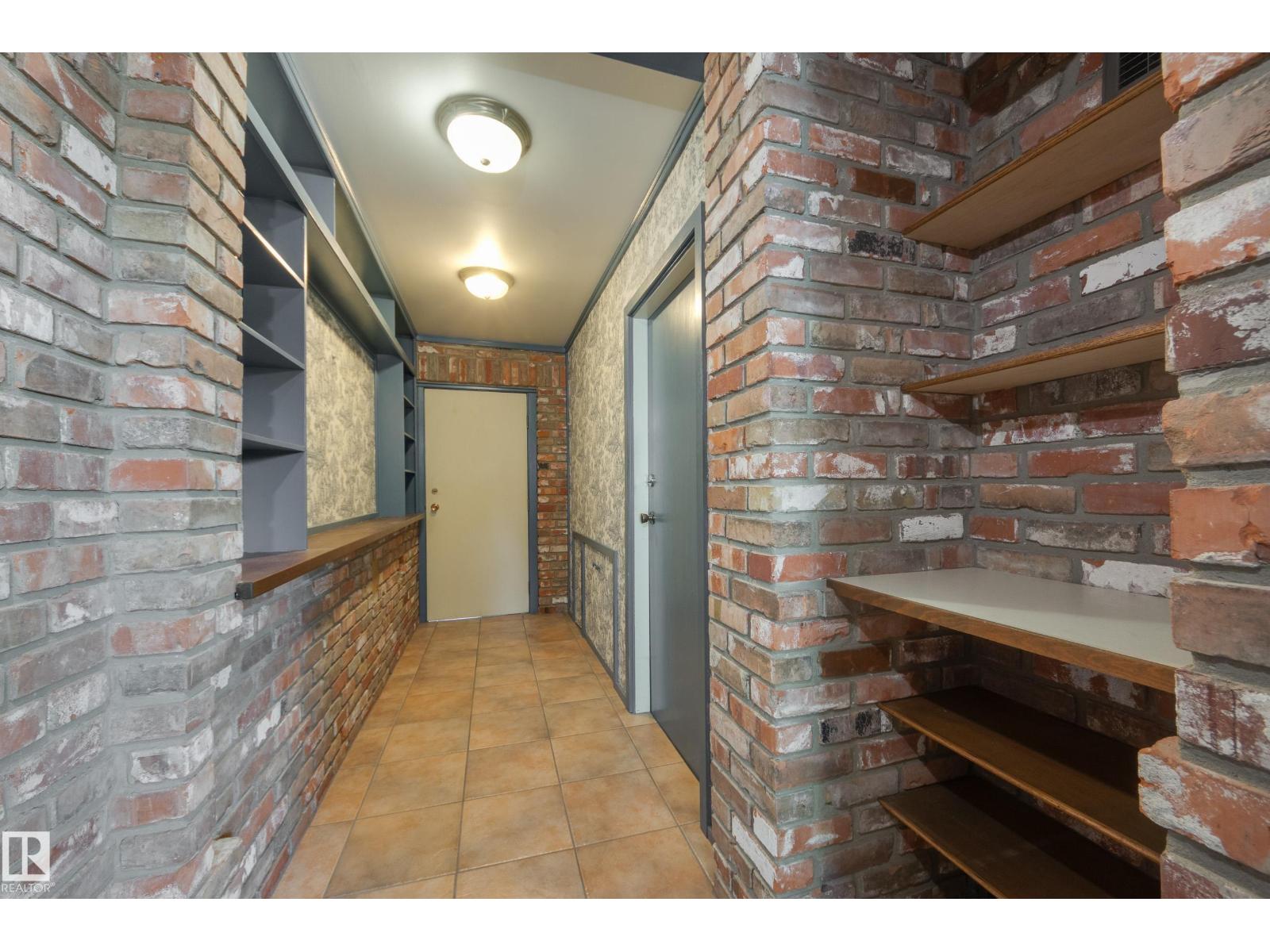 4716 109 Avenue NW - Photo 33