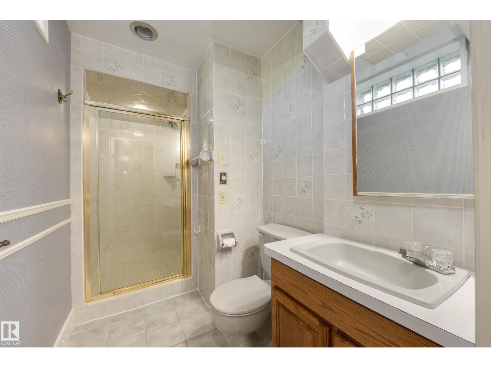 4716 109 AV NW - 25