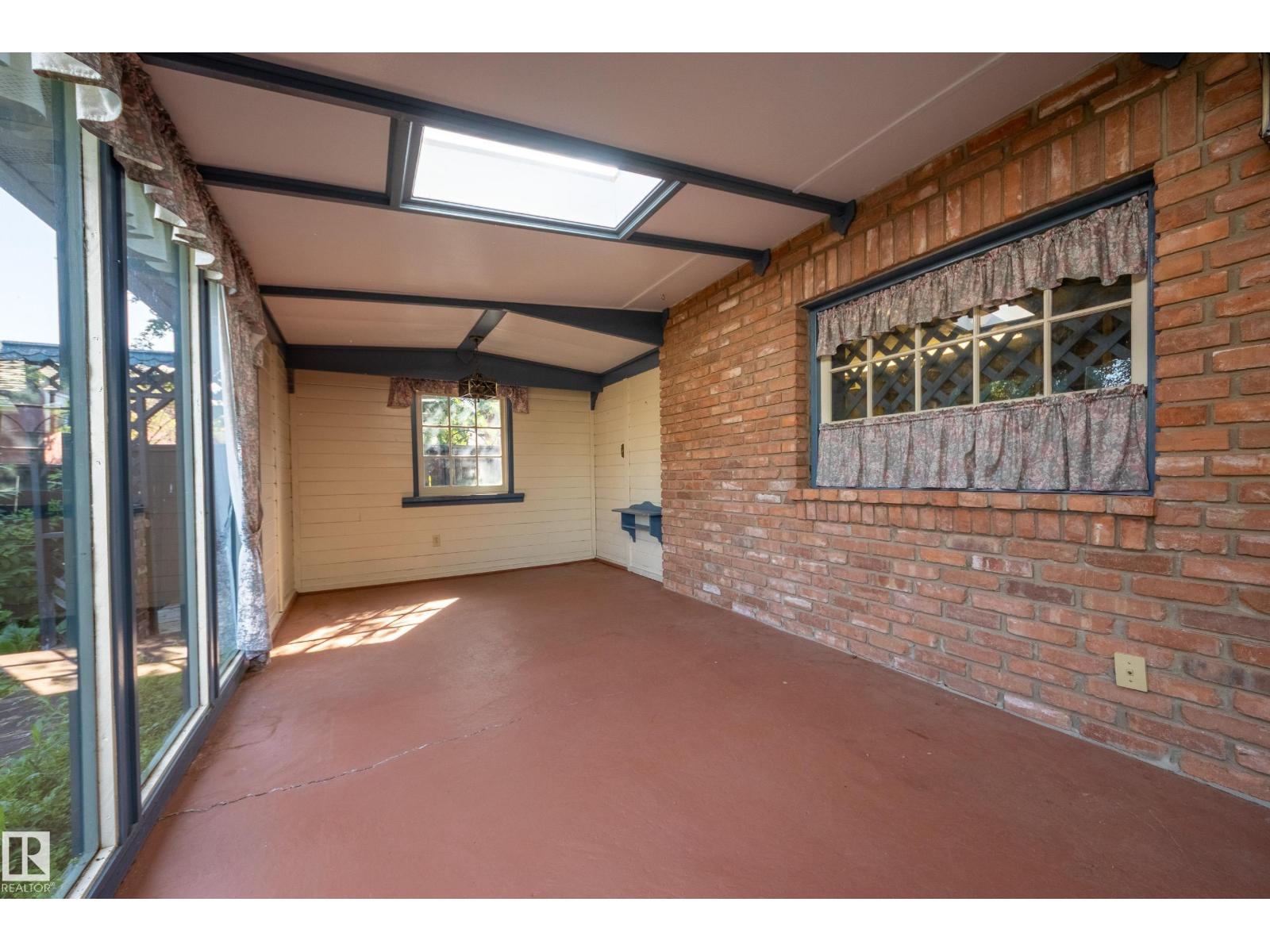 4716 109 Avenue NW - Photo 37