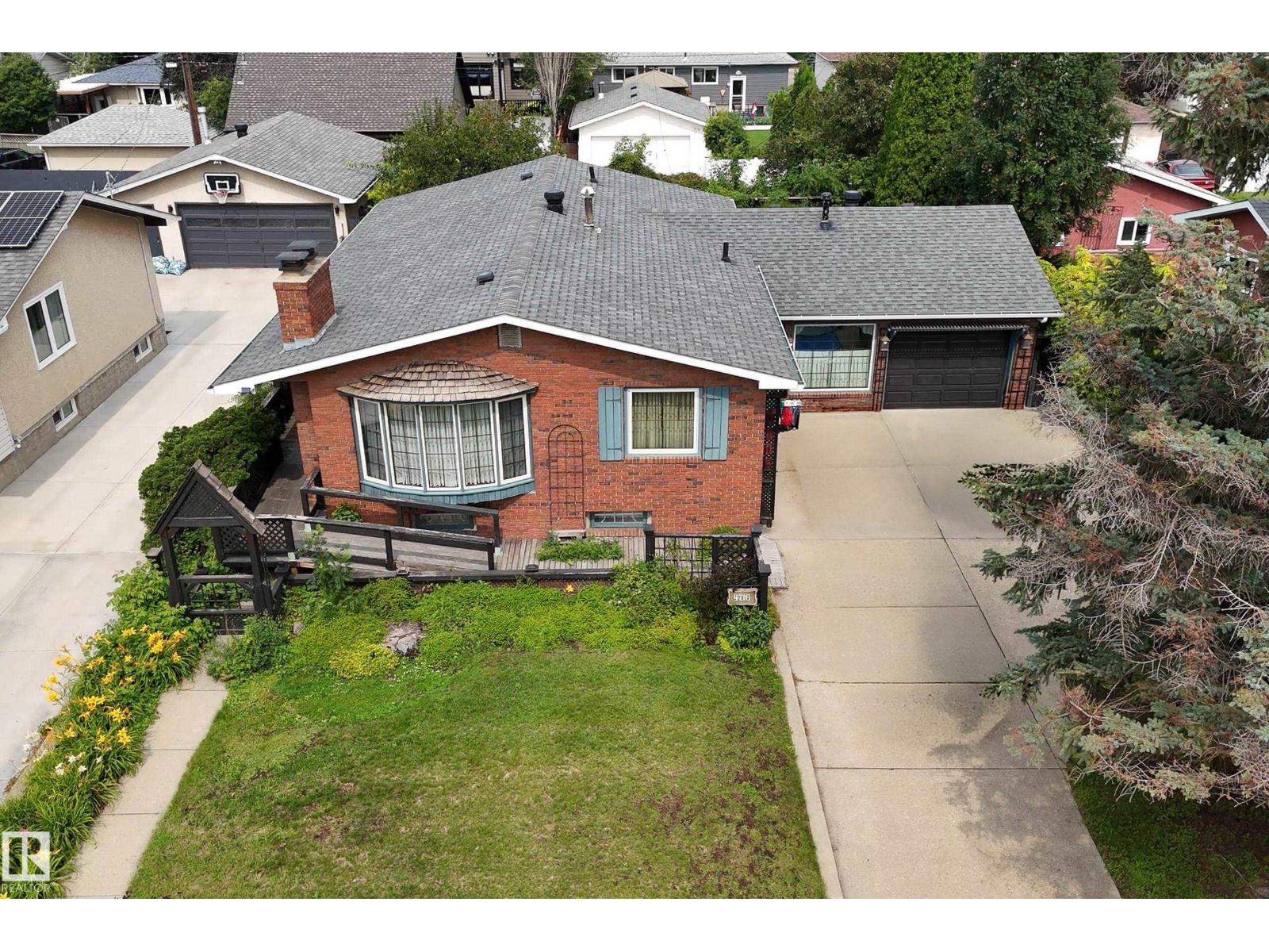 4716 109 Avenue NW - Photo 50
