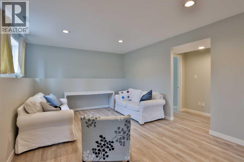 1002 Alice Birch Point North - Photo 13