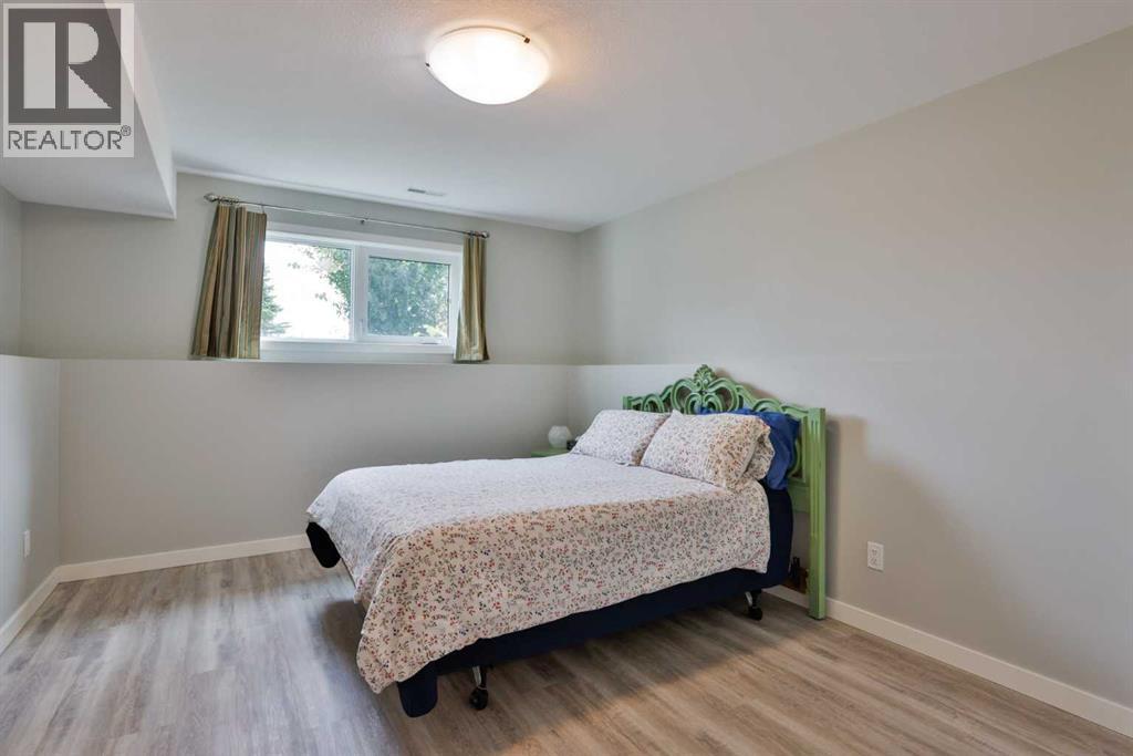 1002 Alice Birch Point North - Photo 14