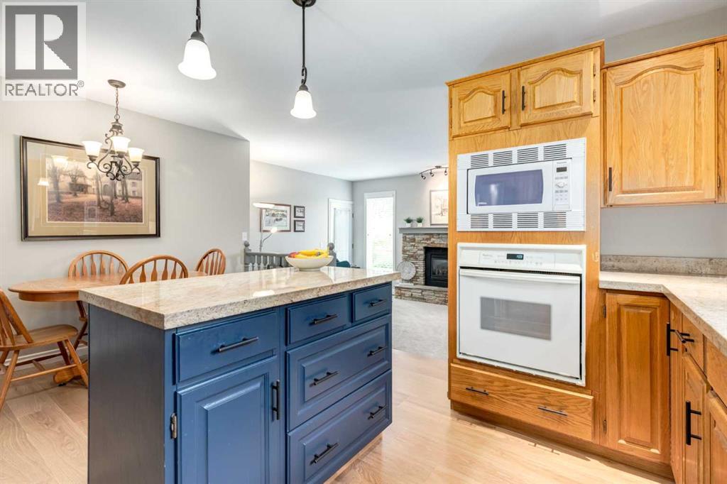 15 Sunrise Crescent SE - Image 7