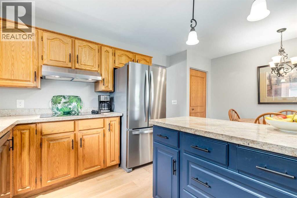 15 Sunrise Crescent SE - Image 8