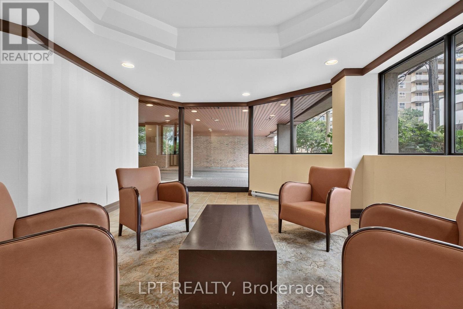 #203 50 BURNSIDE AVENUE - 26