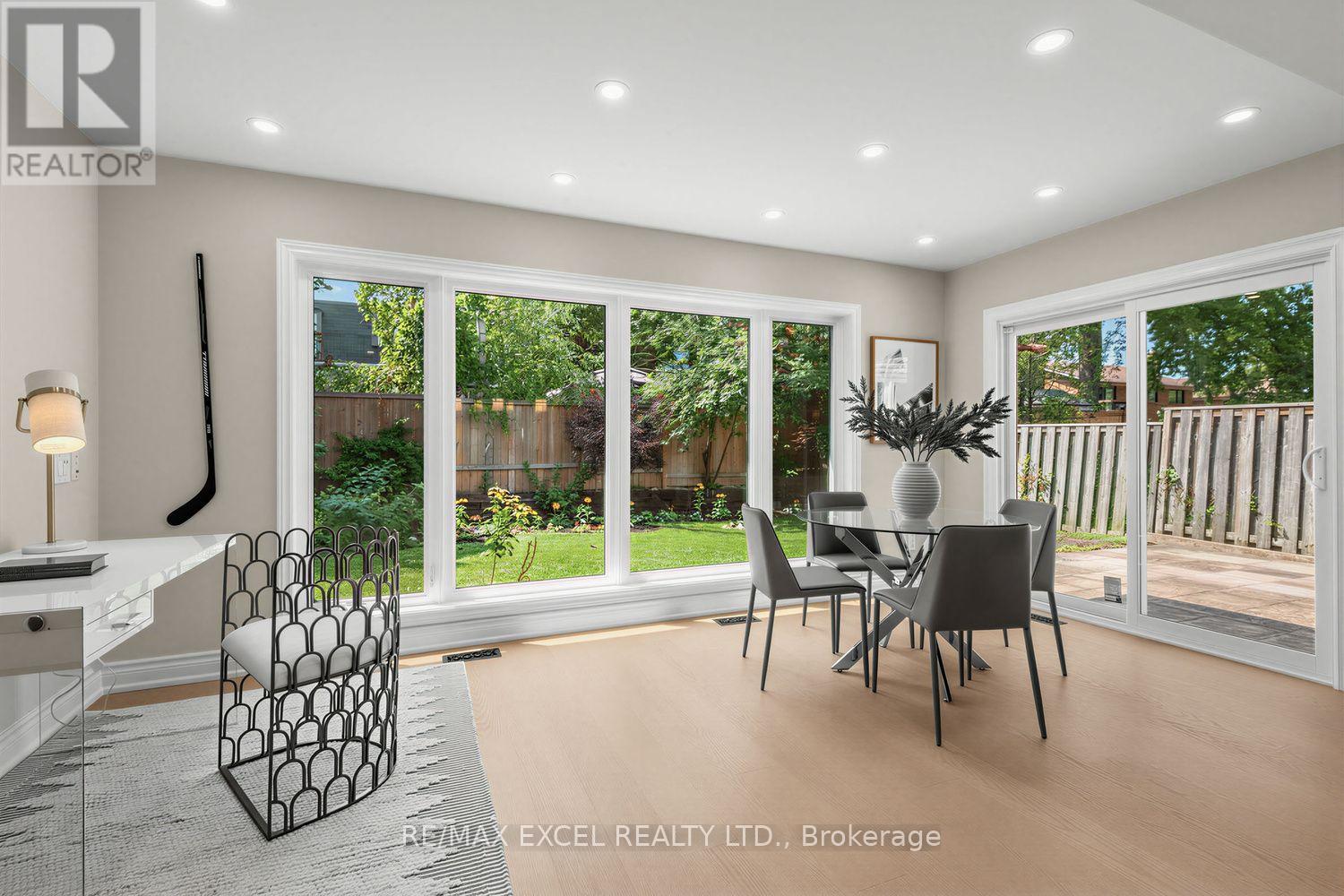 28 ROBINTER DRIVE - 12