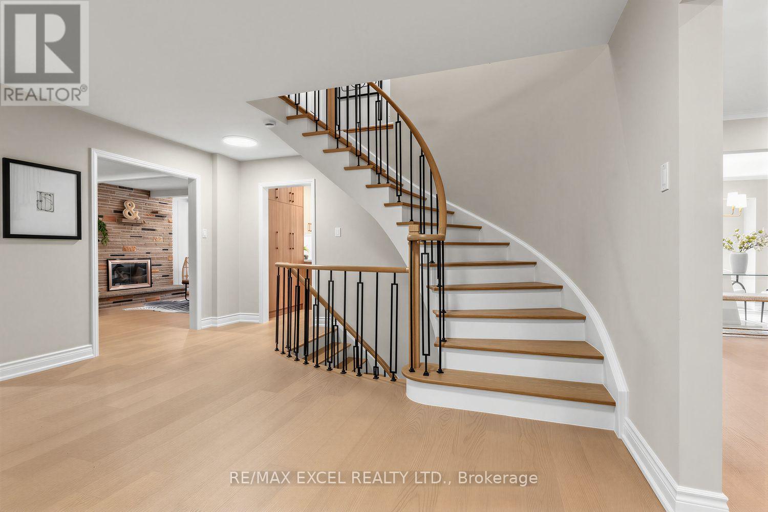 28 ROBINTER DRIVE - 4