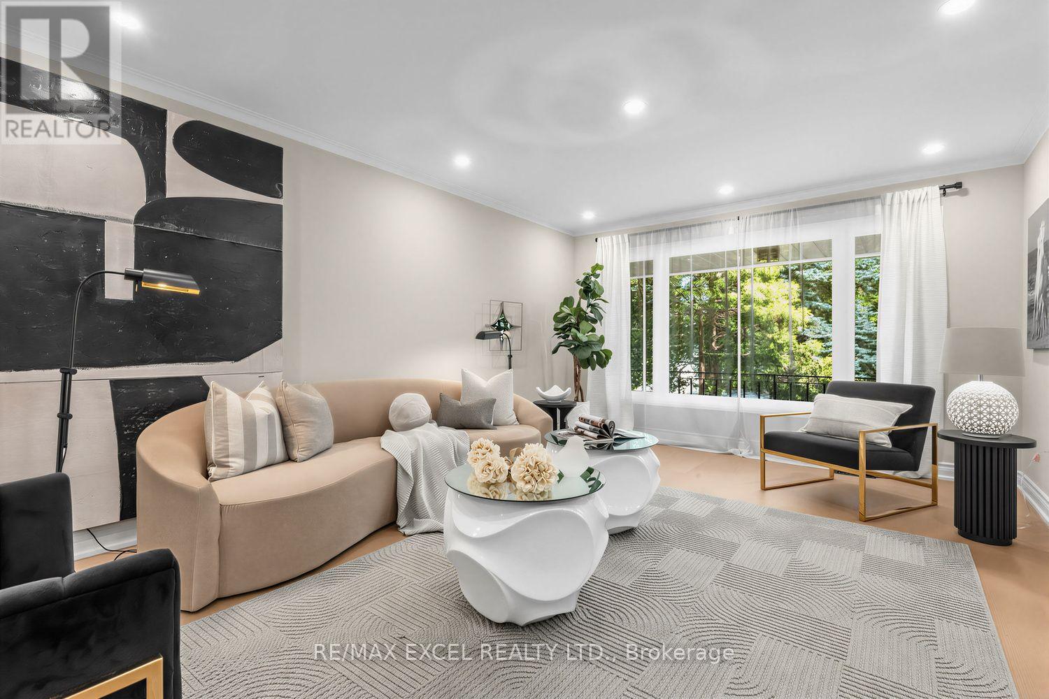 28 ROBINTER DRIVE - 6