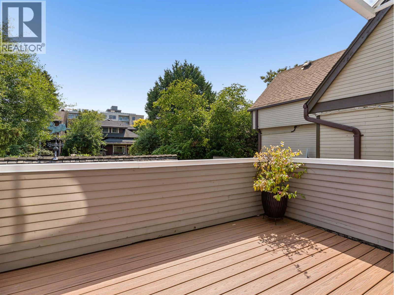 2760 W 2ND AVENUE, Vancouver
