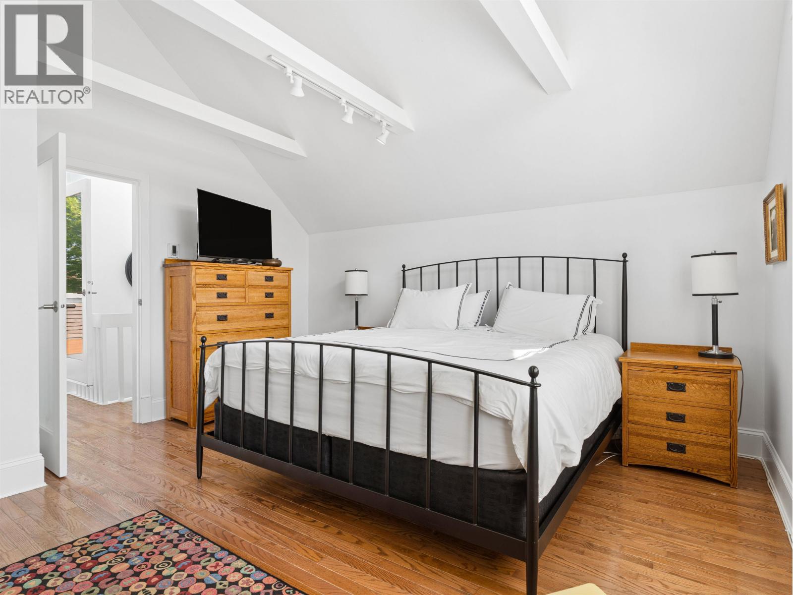 2760 W 2ND AVENUE, Vancouver