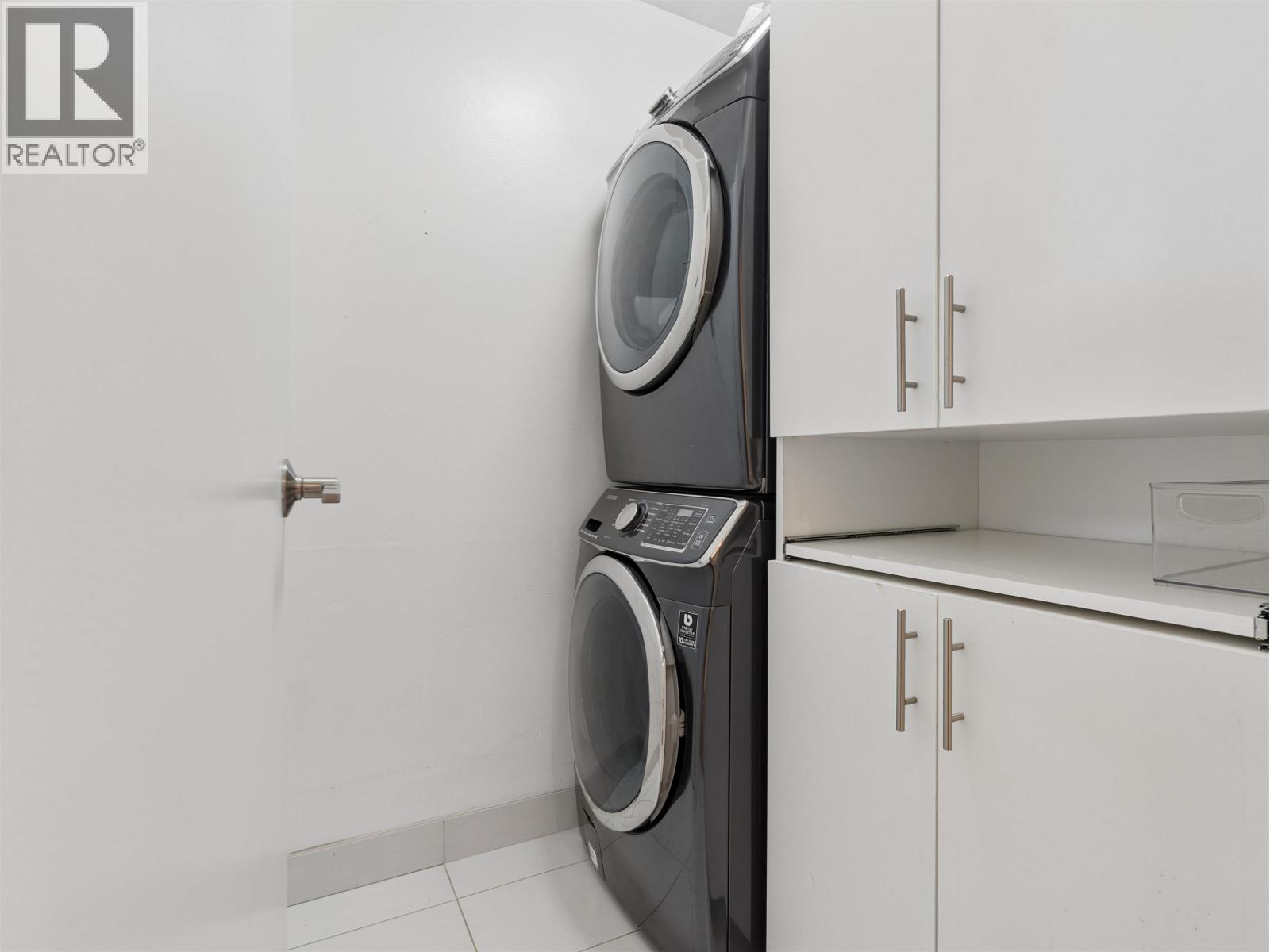 2760 W 2ND AVENUE, Vancouver