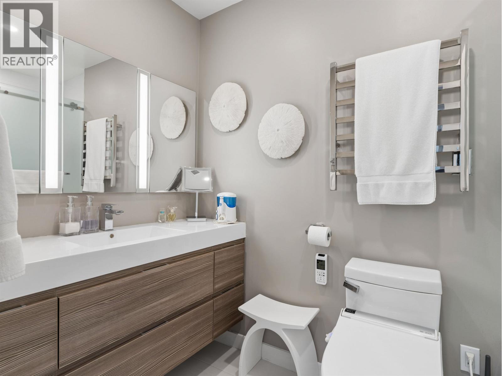 2760 W 2ND AVENUE, Vancouver