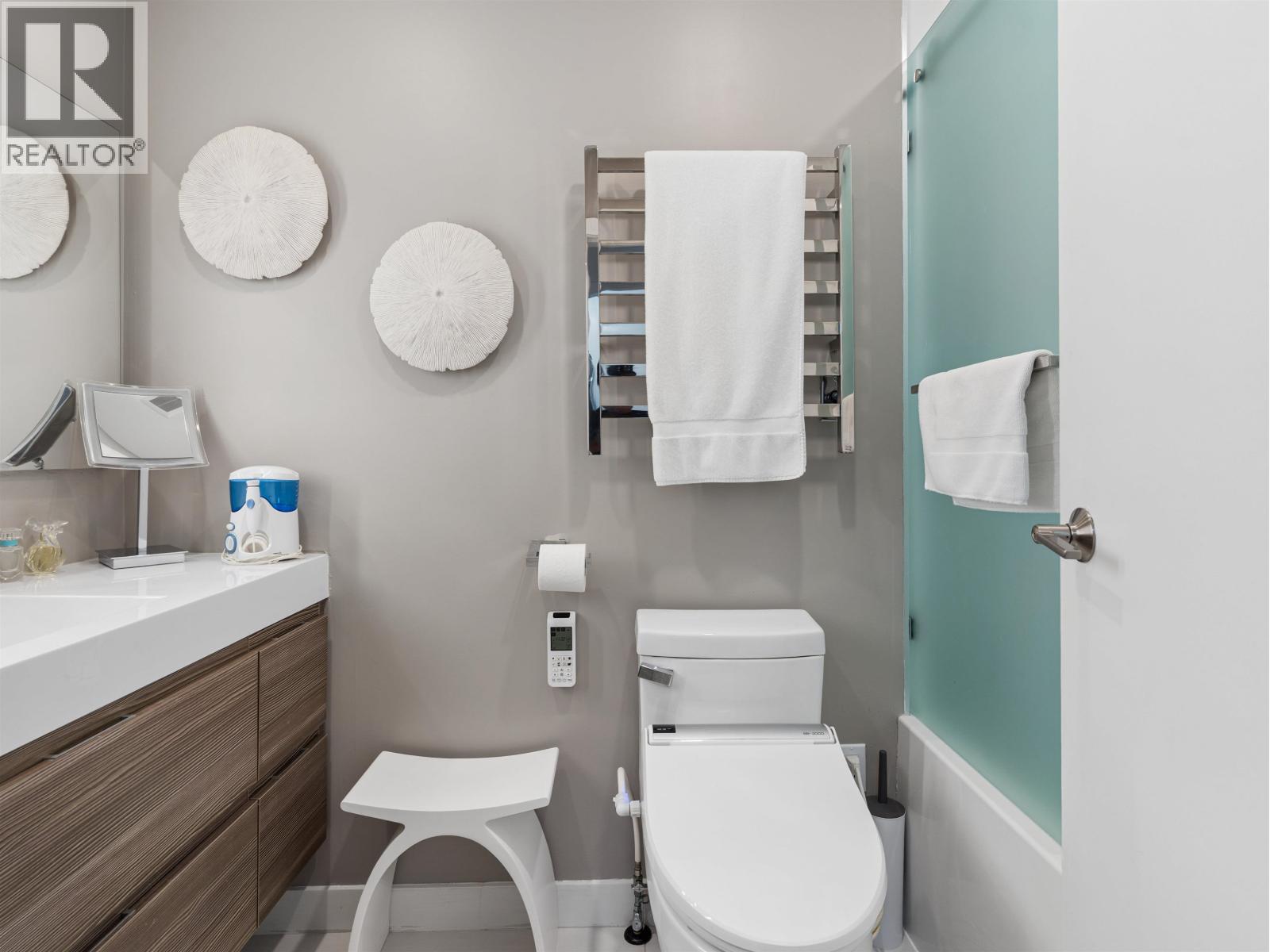 2760 W 2ND AVENUE, Vancouver