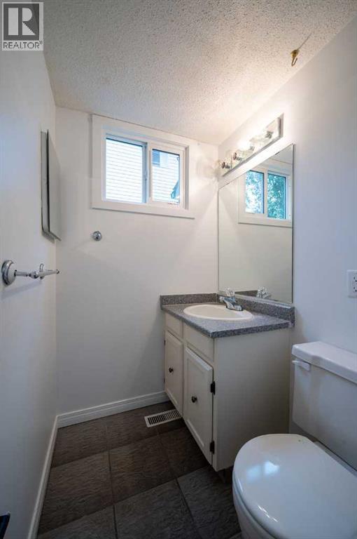 2603 60 Street NE - 12