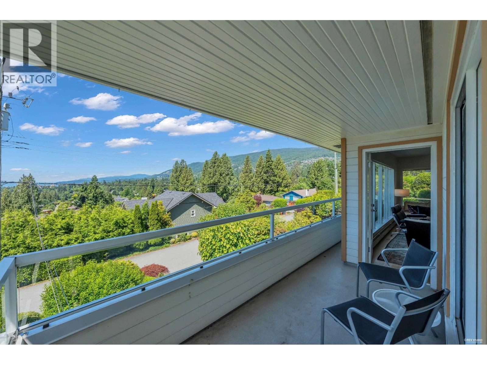 870 LEYLAND STREET, West Vancouver