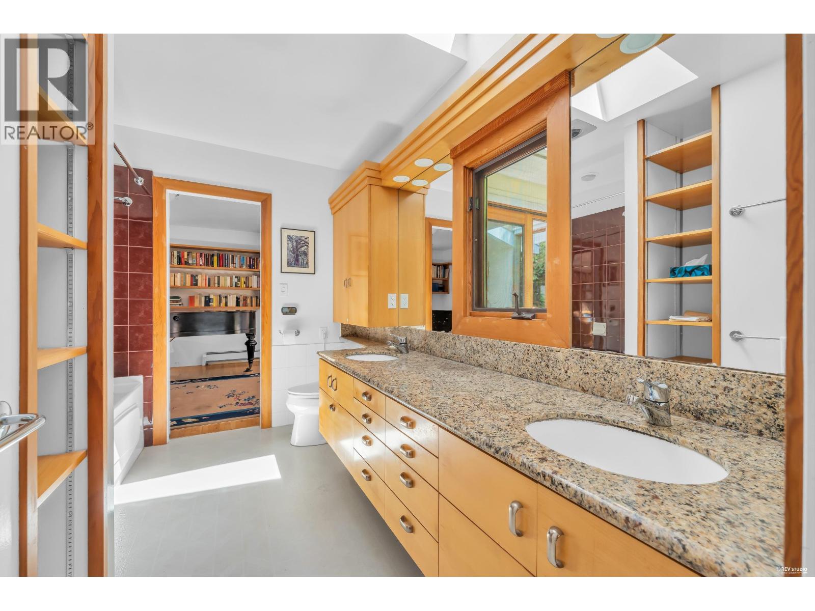 870 LEYLAND STREET, West Vancouver