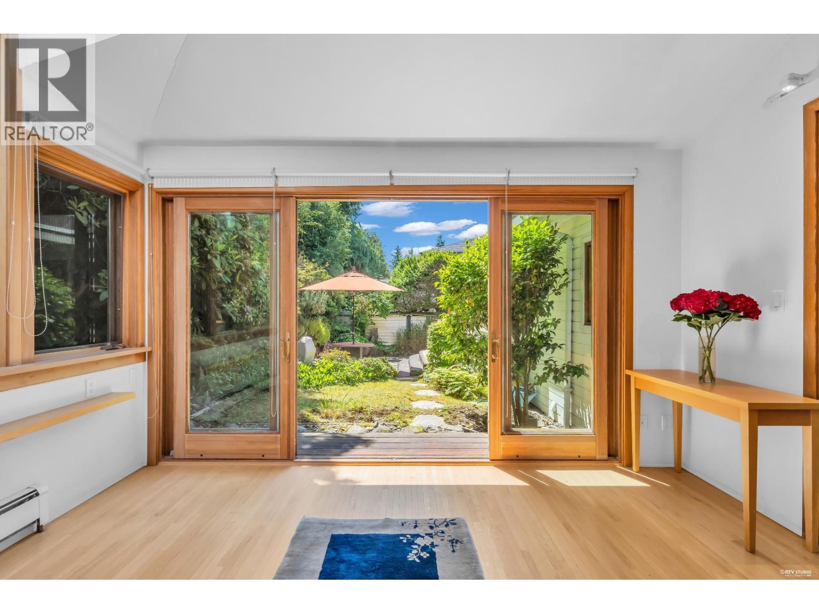 870 LEYLAND STREET, West Vancouver