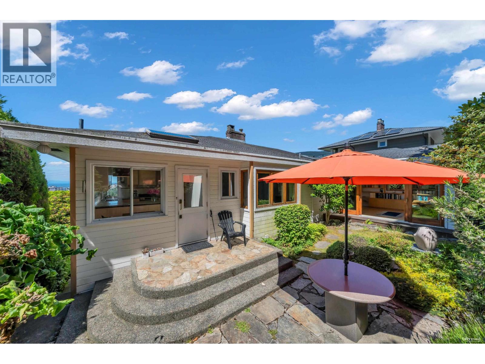 870 LEYLAND STREET, West Vancouver