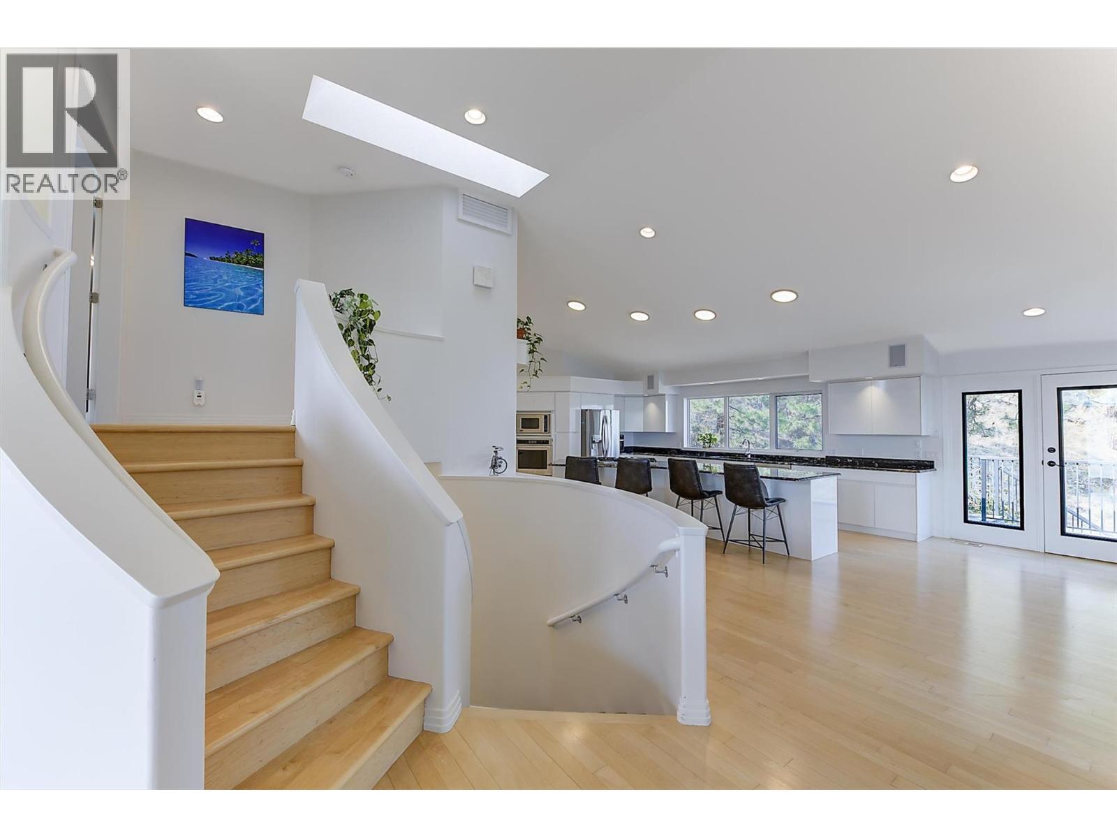 2296 Lillooet Crescent, Kelowna