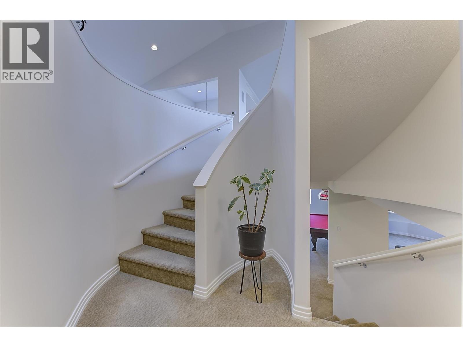 2296 Lillooet Crescent, Kelowna