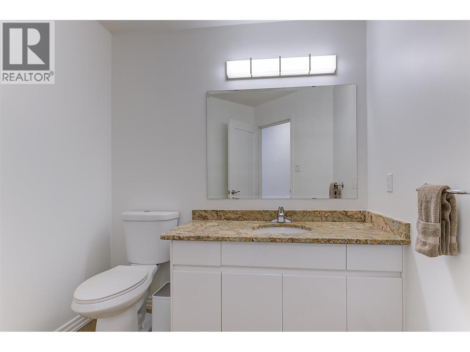 2296 Lillooet Crescent - 40