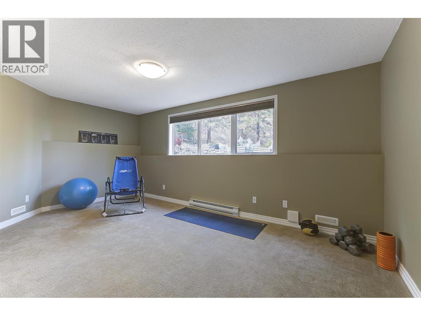 2296 Lillooet Crescent, Kelowna