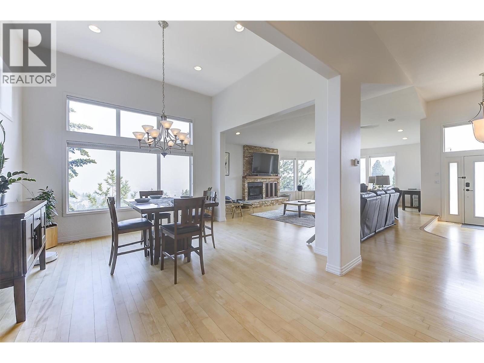 2296 Lillooet Crescent, Kelowna