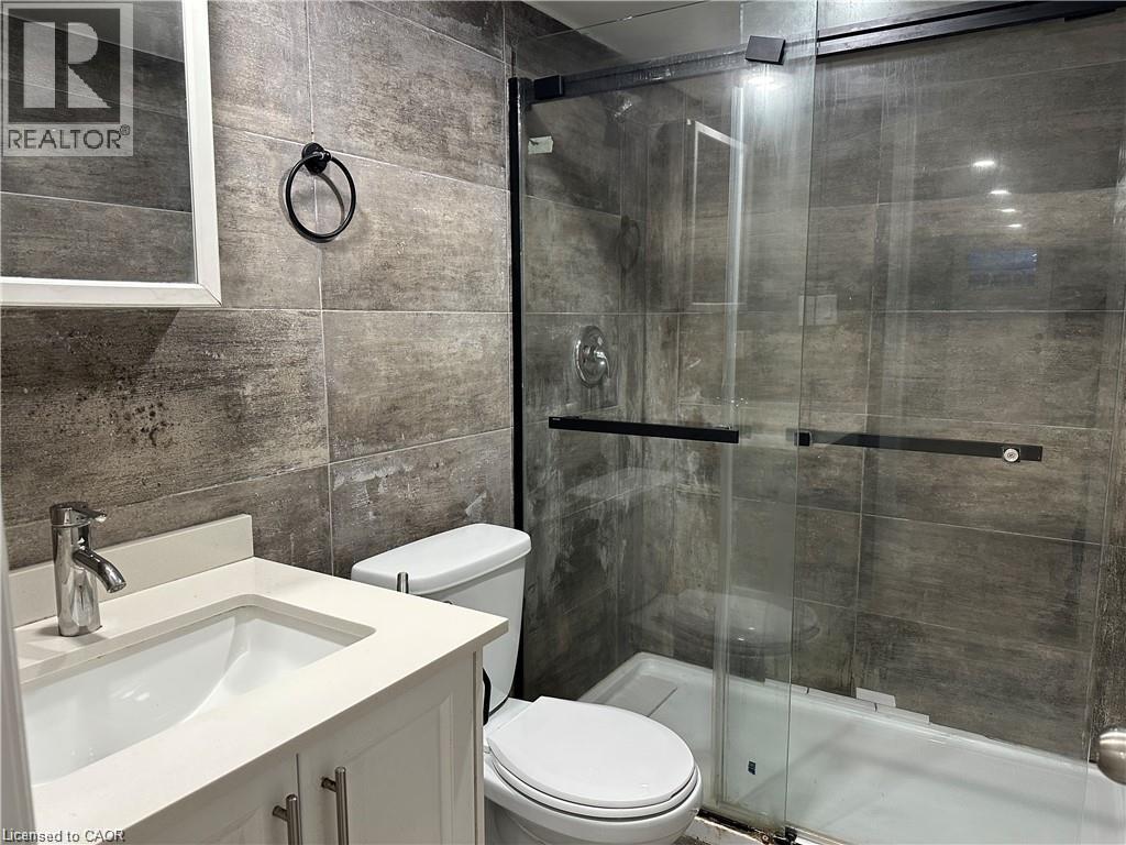 80 GLEN Road Unit# LOWER — photo 3