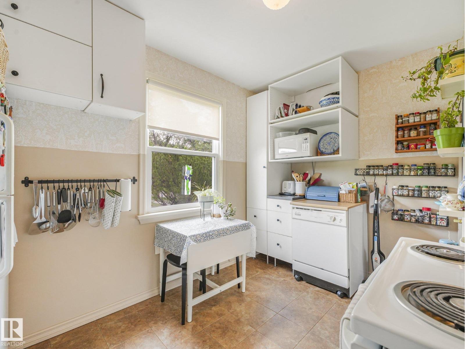 12203 126 ST NW - Image 13