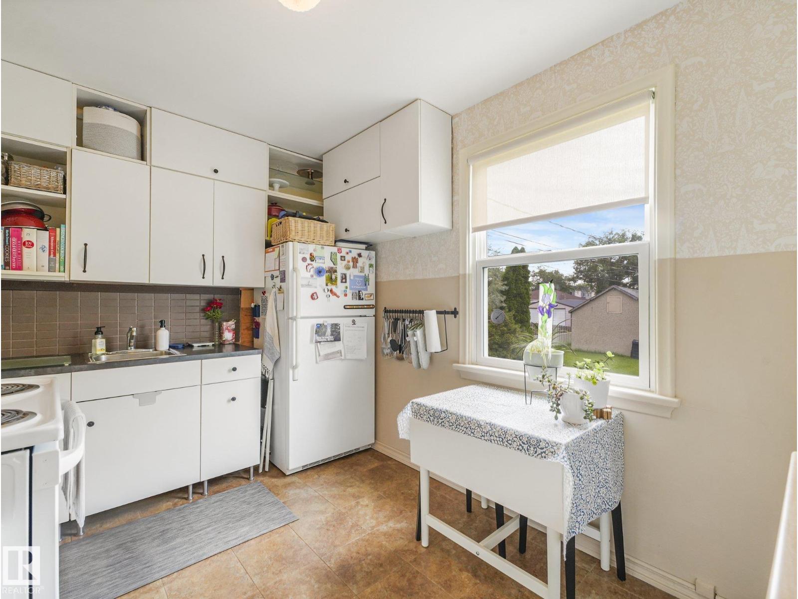 12203 126 ST NW - Image 15
