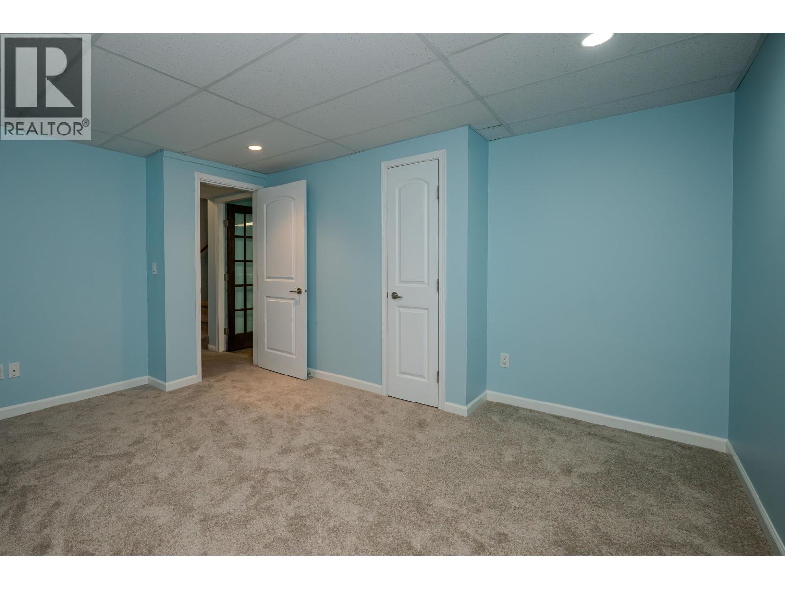 240 WESTRIDGE DRIVE - Image 19