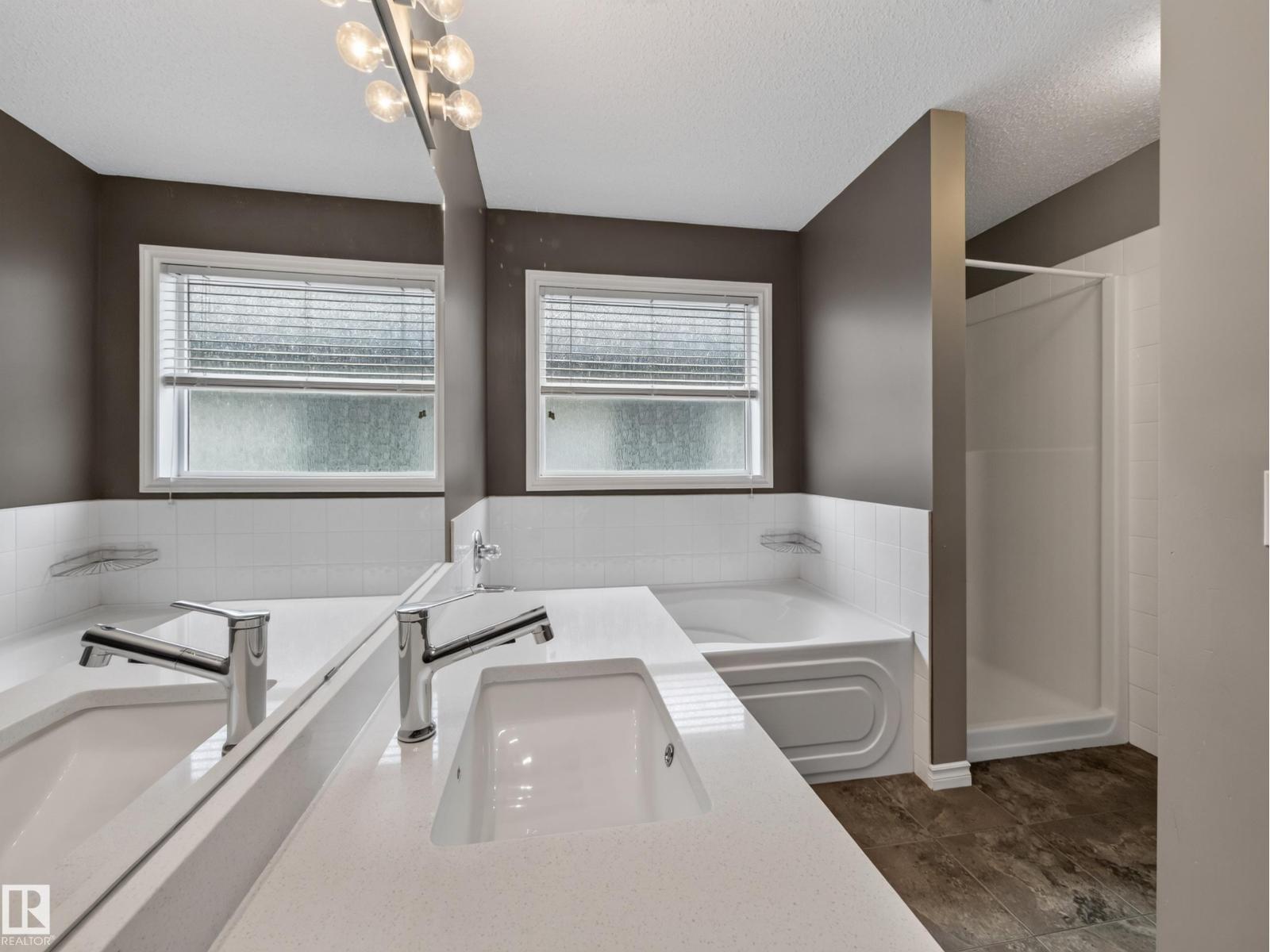 283 ASCOTT CR - Image 23