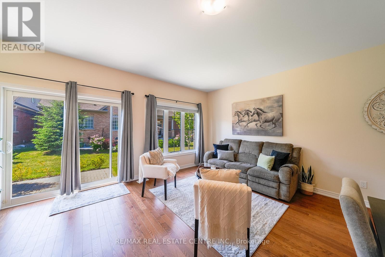 11 OVERLEA DRIVE - 15