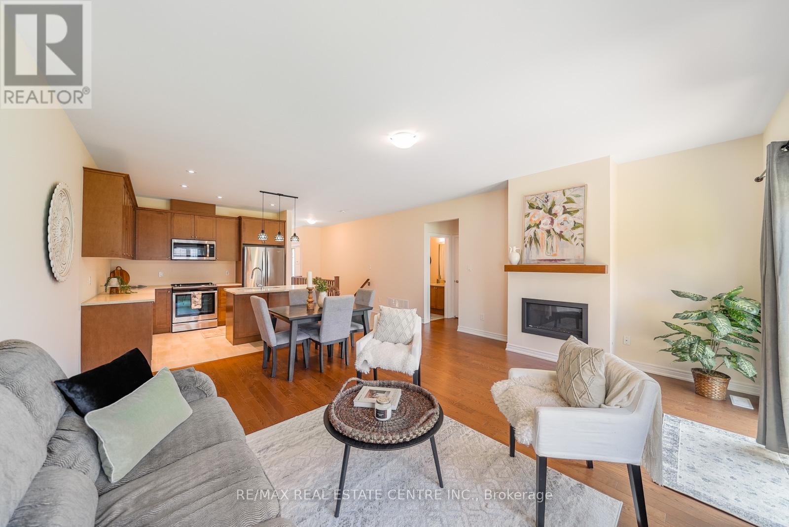 11 OVERLEA DRIVE - 17