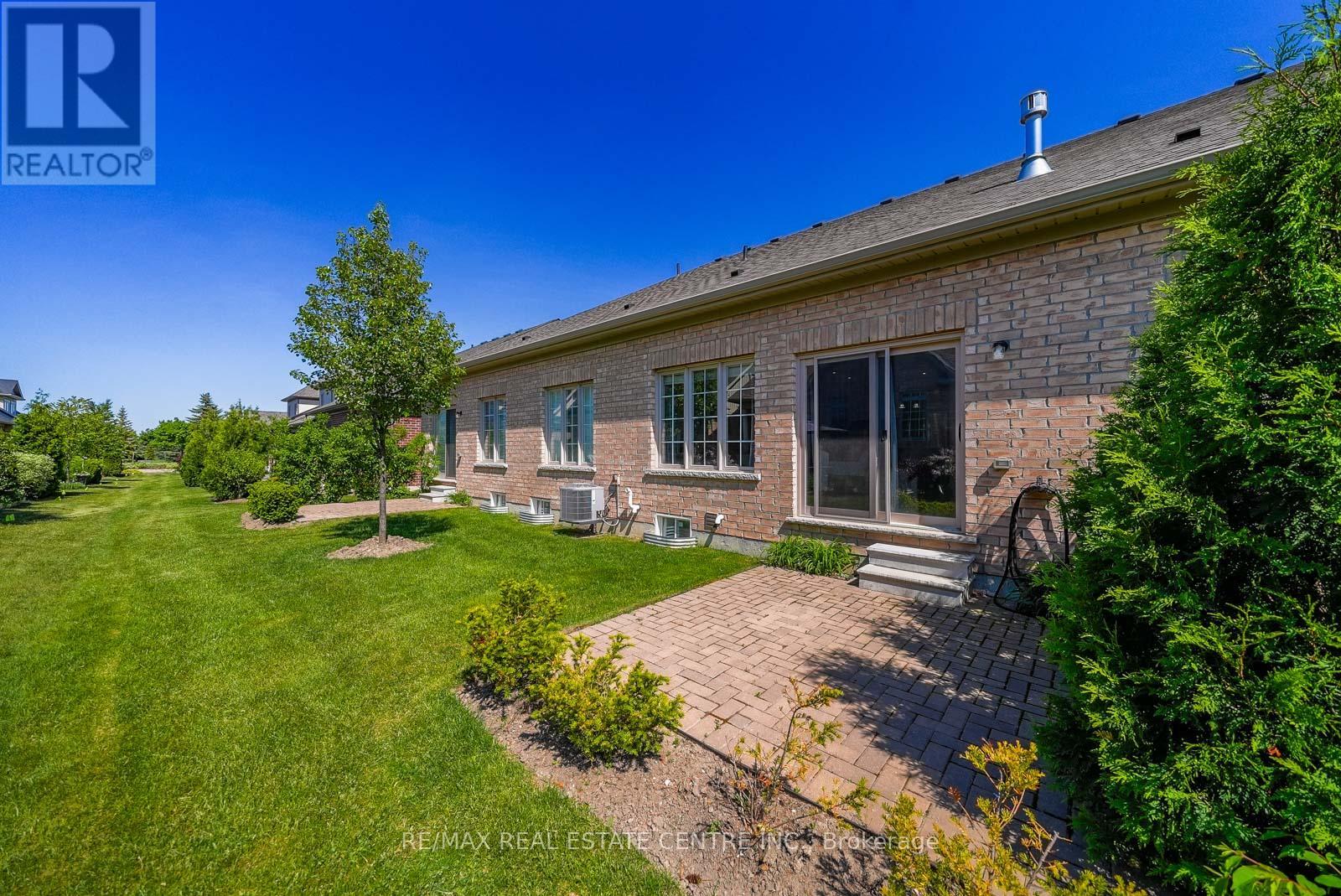 11 OVERLEA DRIVE - 30