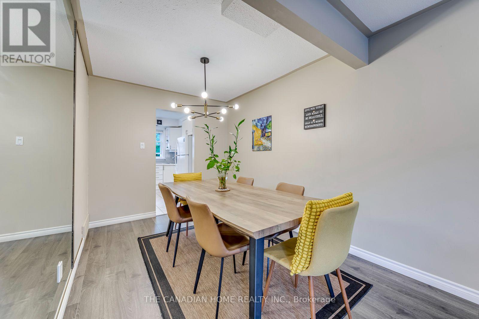#3 2226 UPPER MIDDLE ROAD - 13