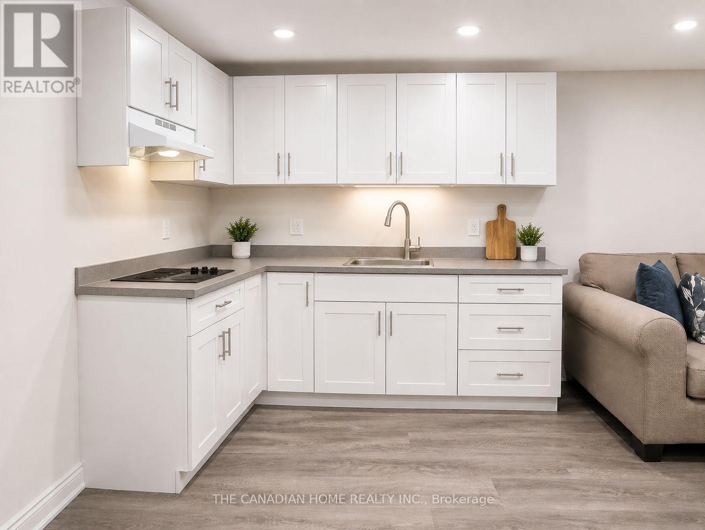 #3 2226 UPPER MIDDLE ROAD - 39