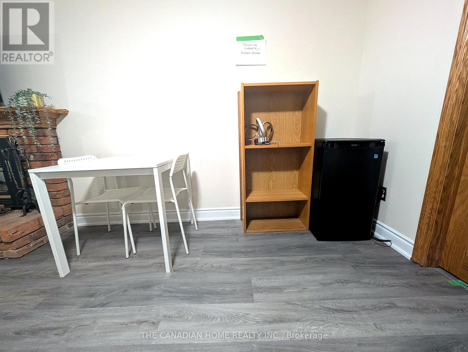 #3 2226 UPPER MIDDLE ROAD - 42